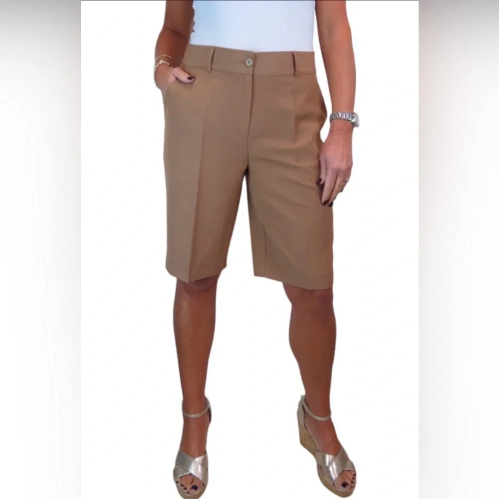 BCBGMaxAzria Elegant Black and Cream Design - Picture 4 of 16